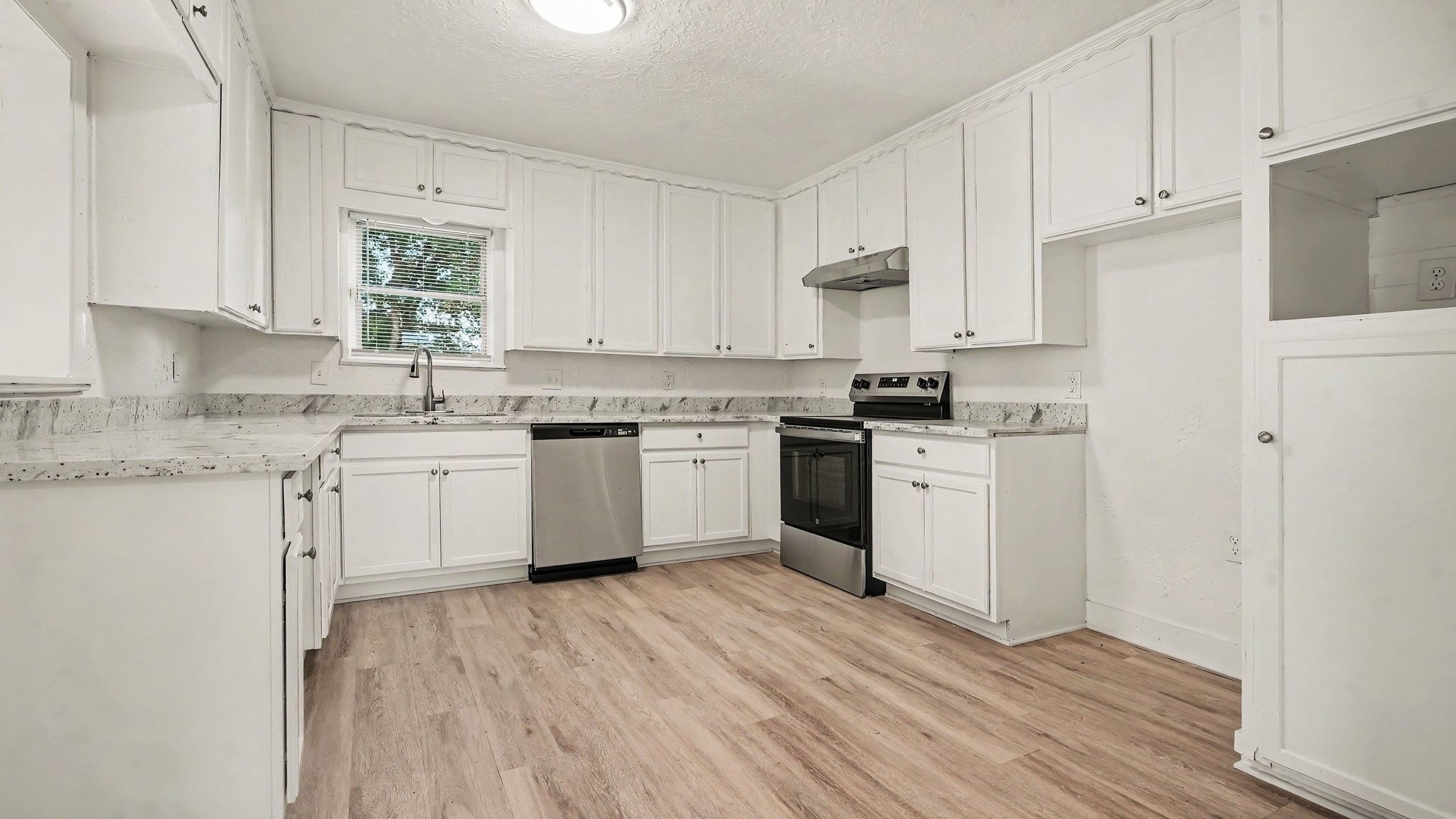 654 Ridge Drive Property Photo 7