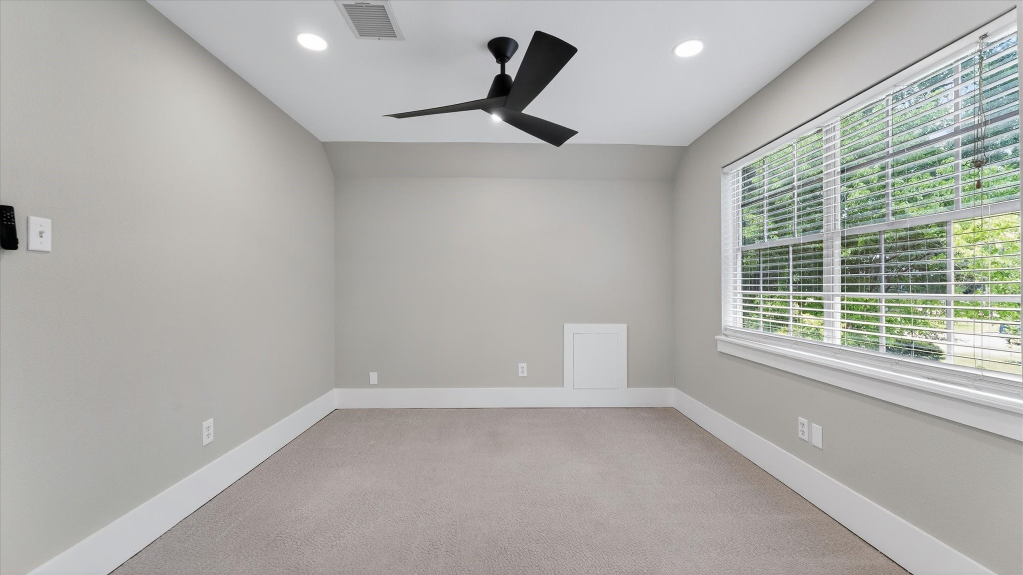 6310 Hickorycrest Drive Property Photo 34