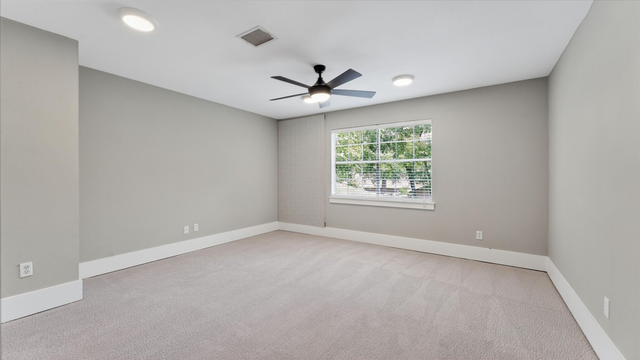 6310 Hickorycrest Drive Property Photo 39