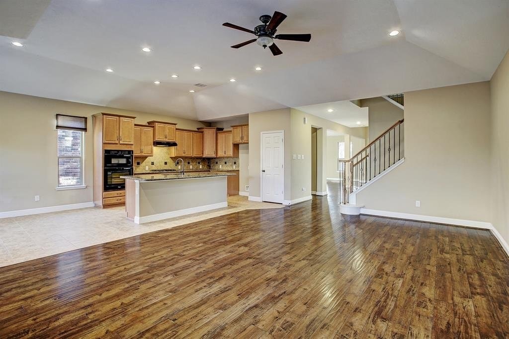 11022 Avery Oaks Lane Property Photo 7