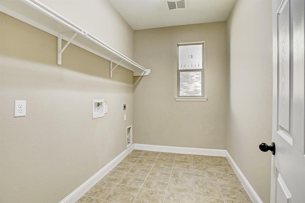 11022 Avery Oaks Lane Property Photo 12