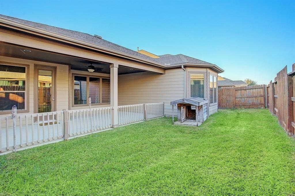 11022 Avery Oaks Lane Property Photo 23