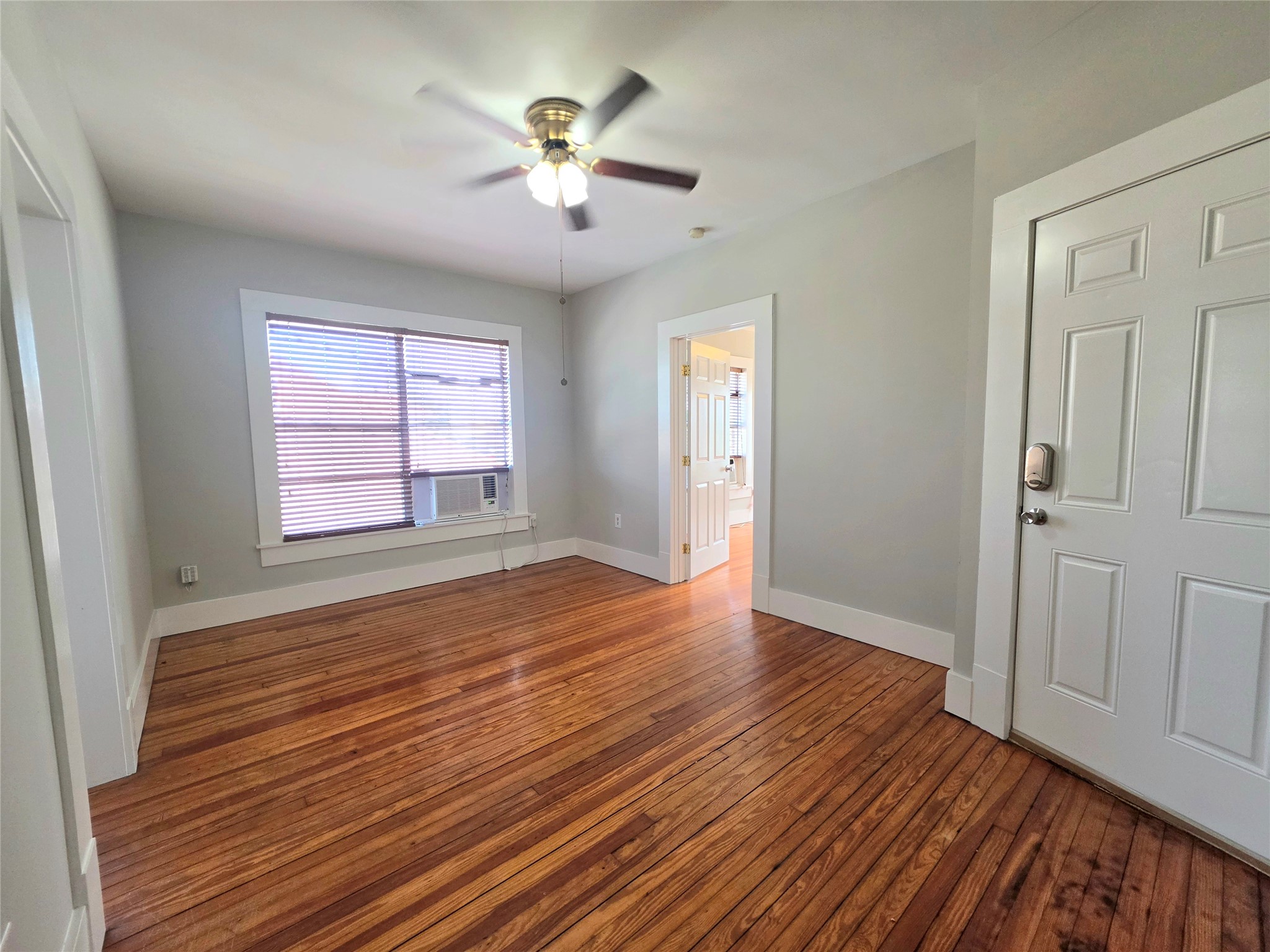 2111 Freeman Street 4 Property Photo 6