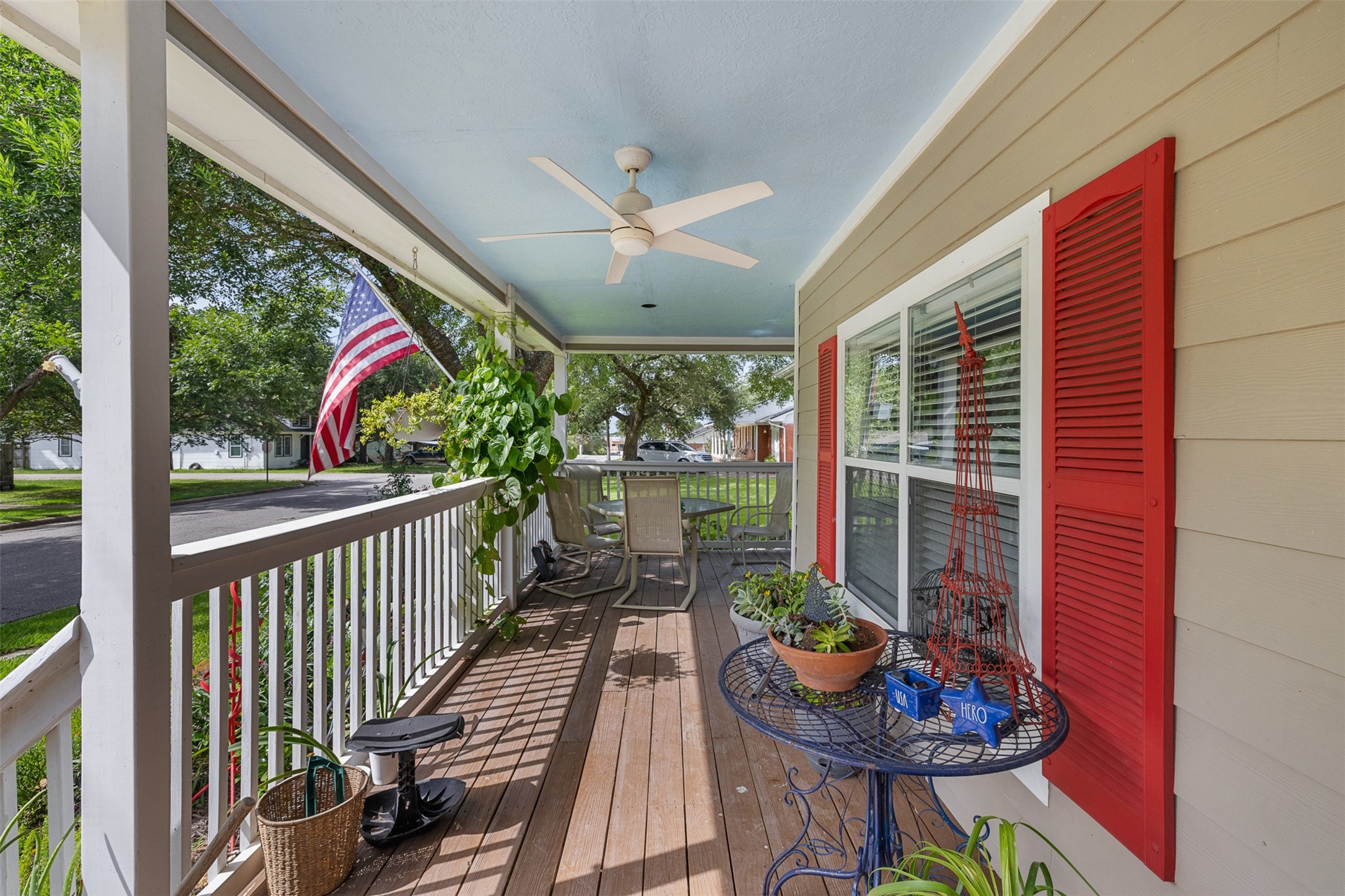 410 N Cochran Street Property Photo 6