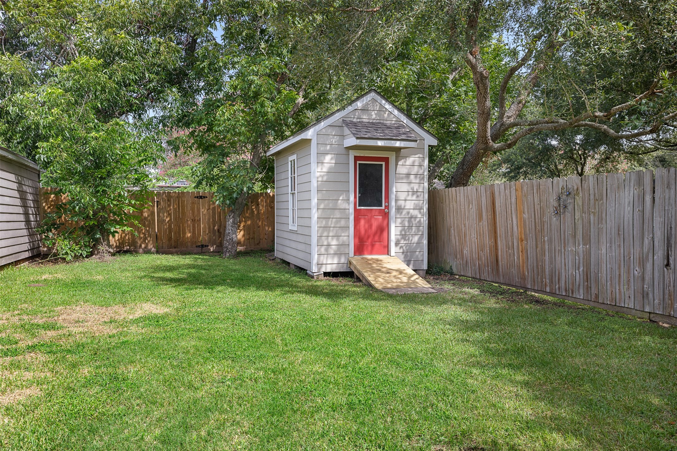 410 N Cochran Street Property Photo 8
