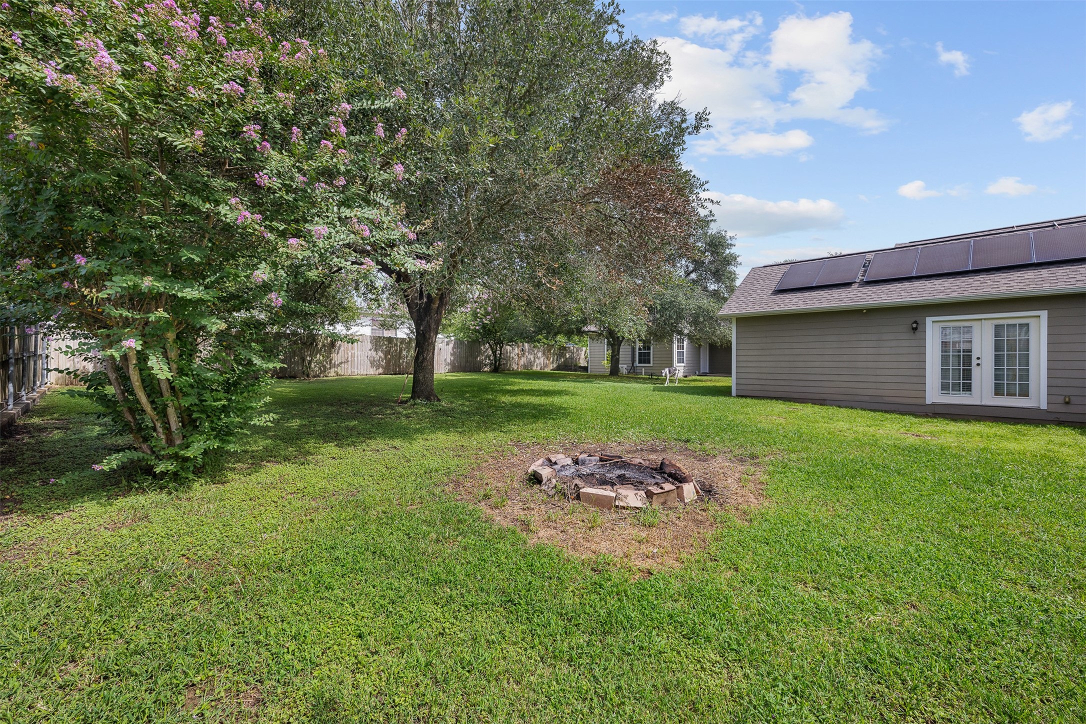 410 N Cochran Street Property Photo 9