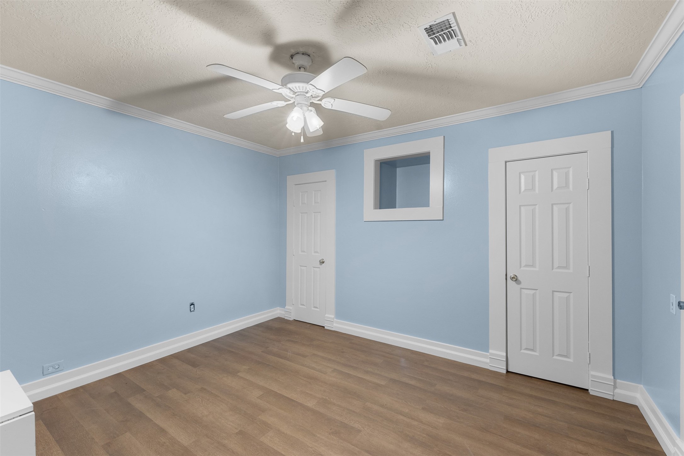 410 N Cochran Street Property Photo 15