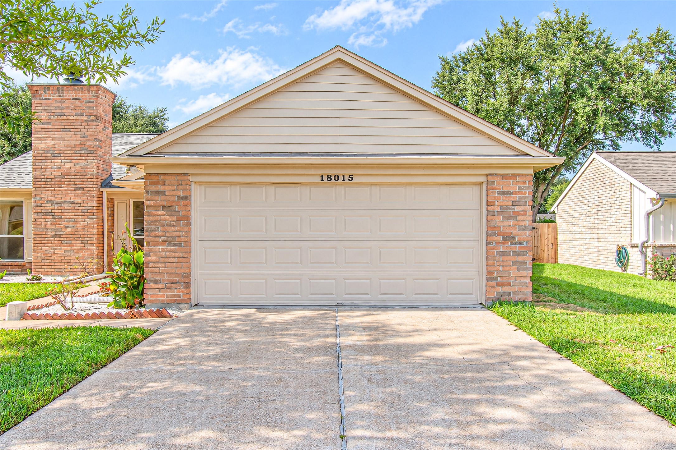 18015 Brooknoll Drive Property Photo 3