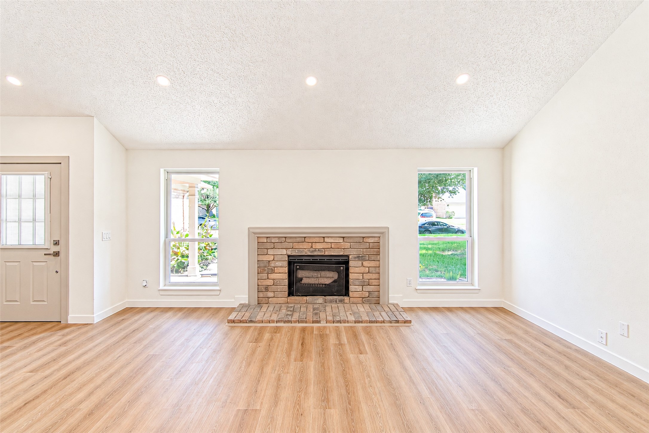 18015 Brooknoll Drive Property Photo 7