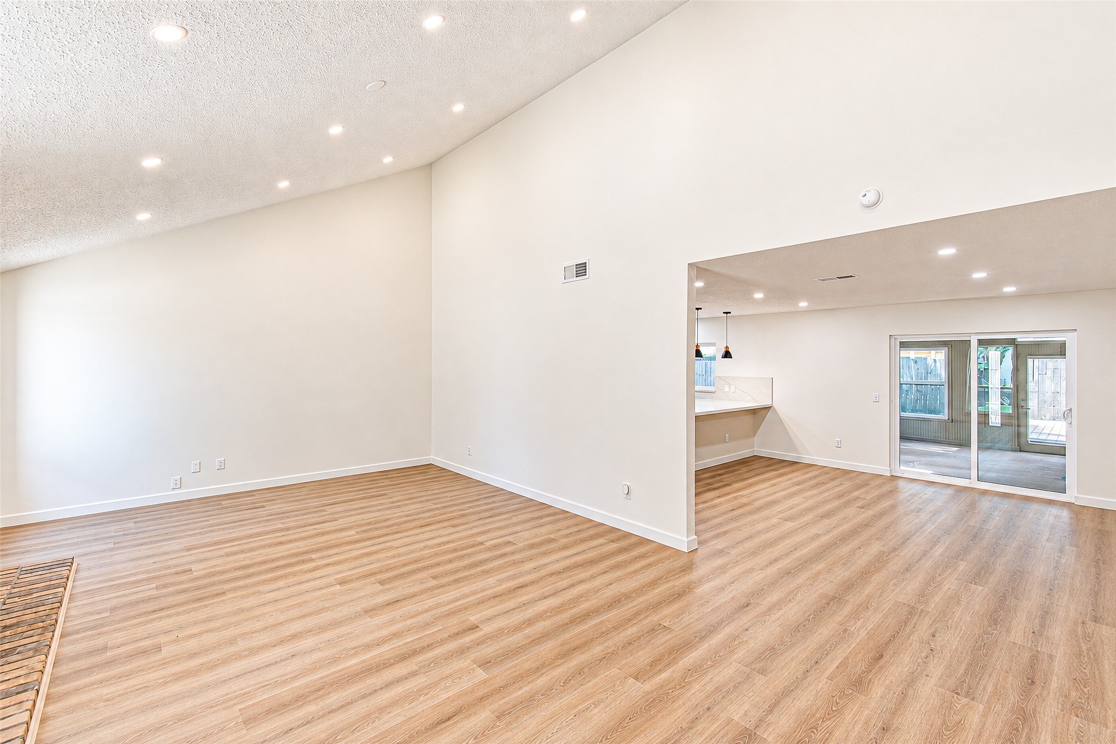 18015 Brooknoll Drive Property Photo 12