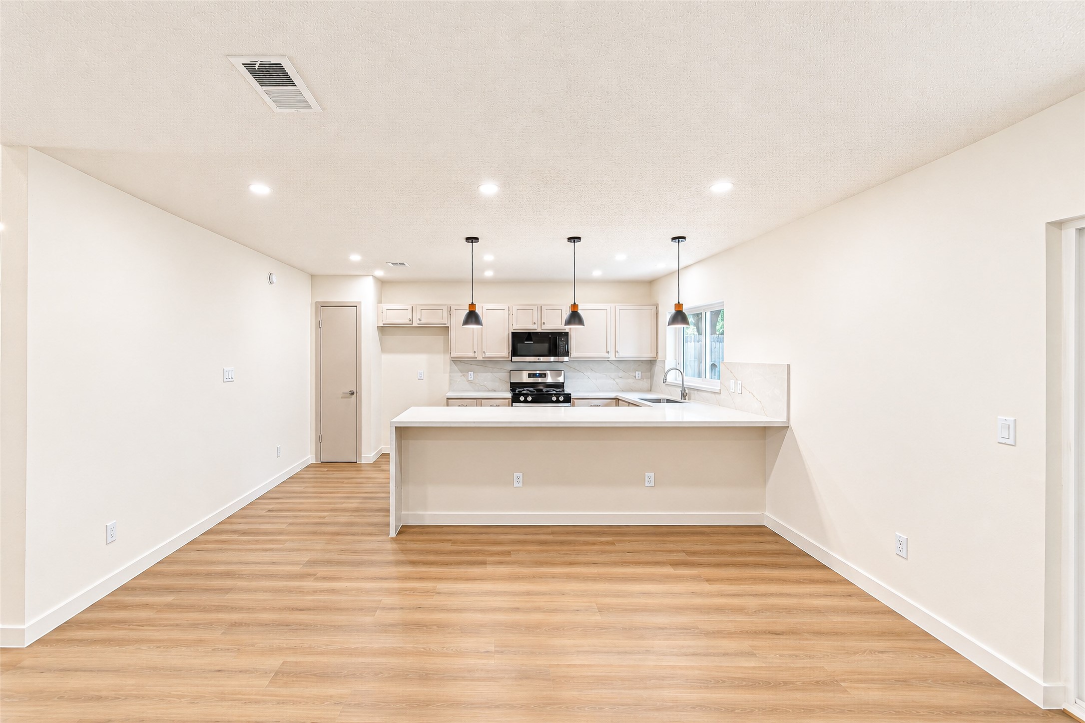 18015 Brooknoll Drive Property Photo 18