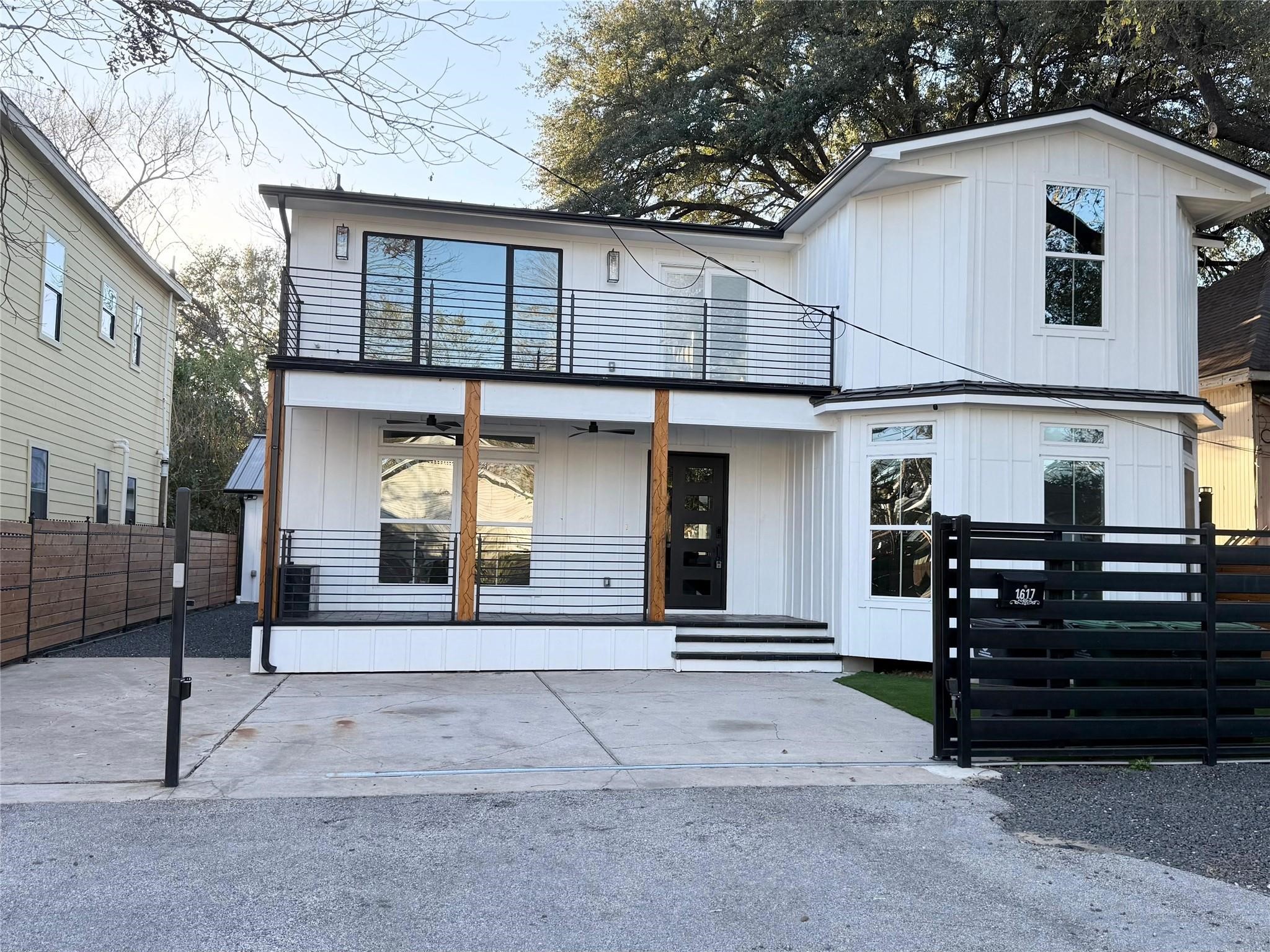 1617 Common Street Property Photo 1