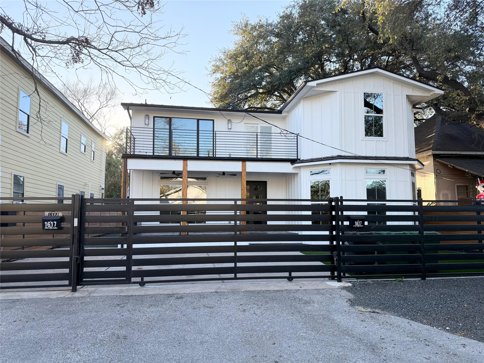 1617 Common Street Property Photo 3