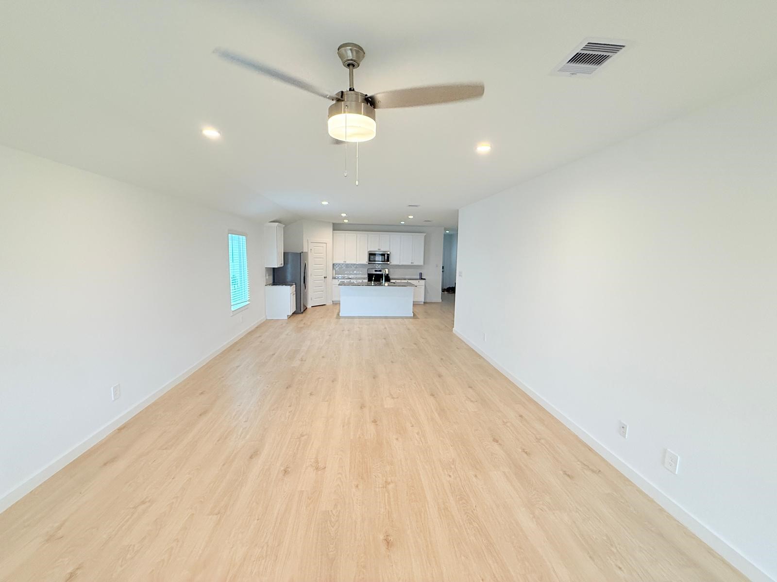 8014 Tropea Drive Property Photo 17