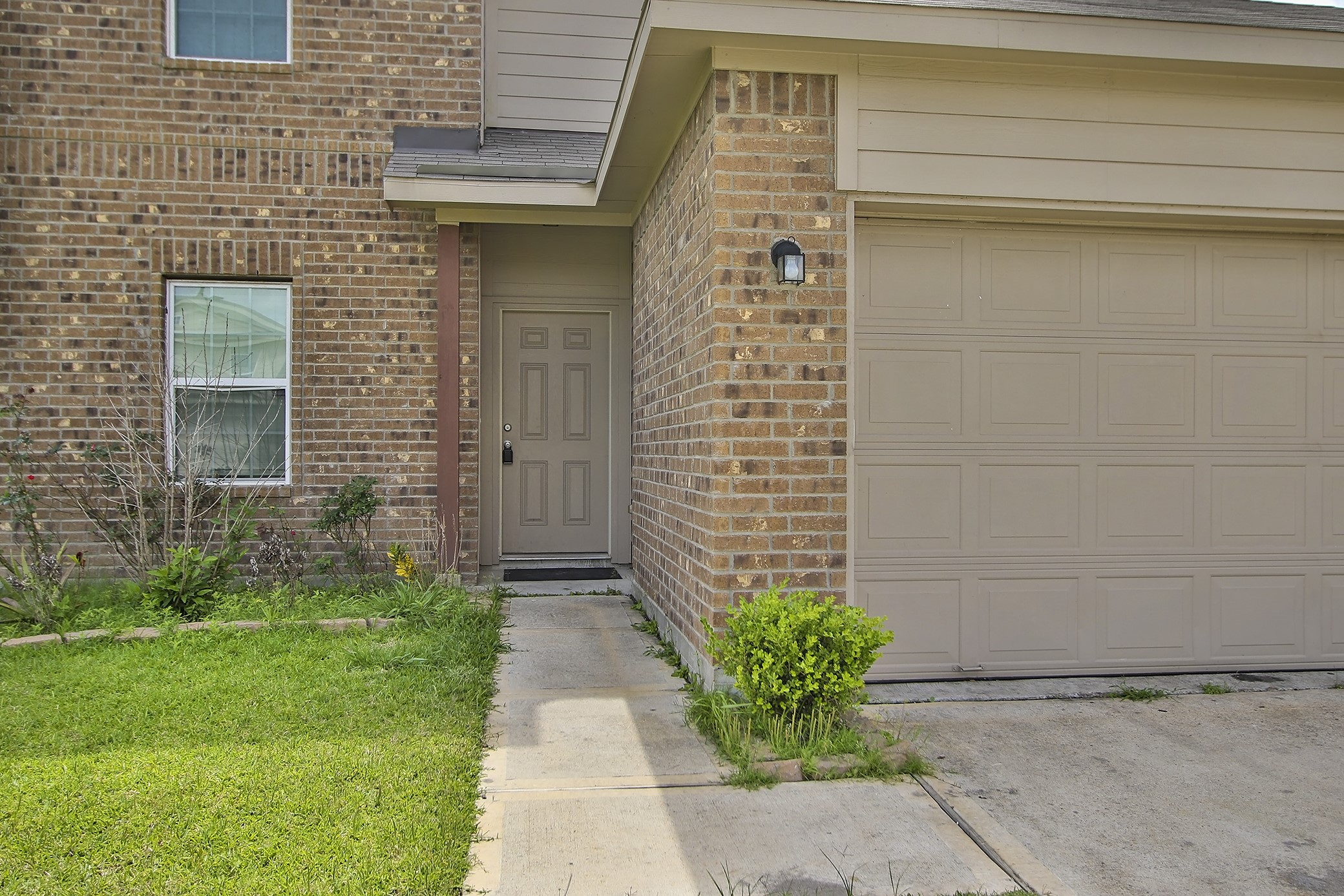 2209 Onyx Court Property Photo 3