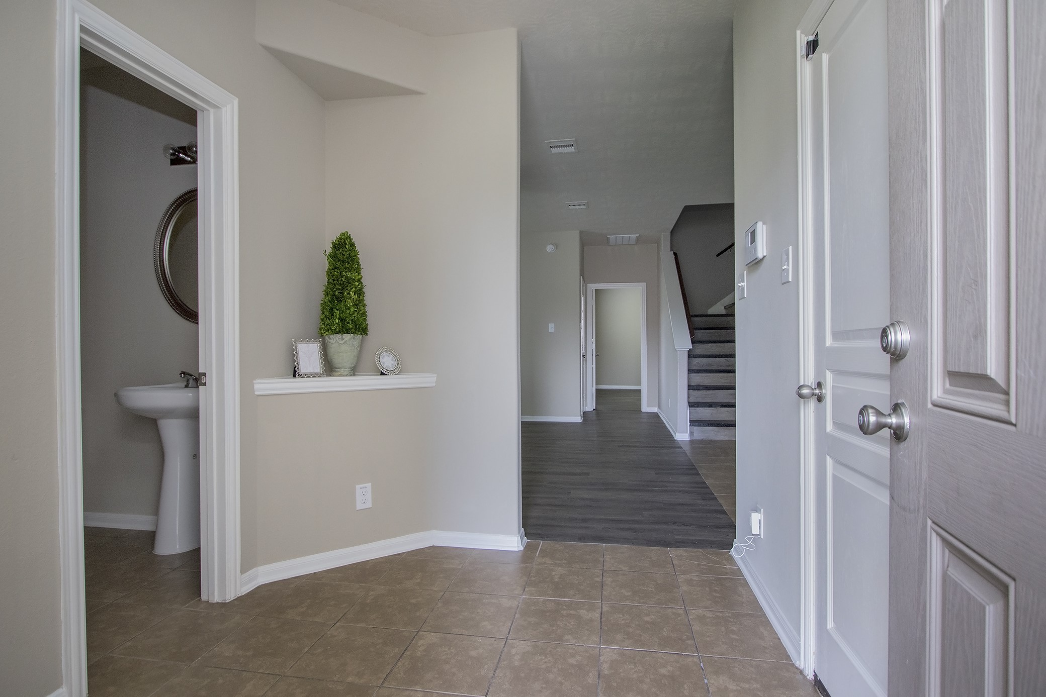 2209 Onyx Court Property Photo 4