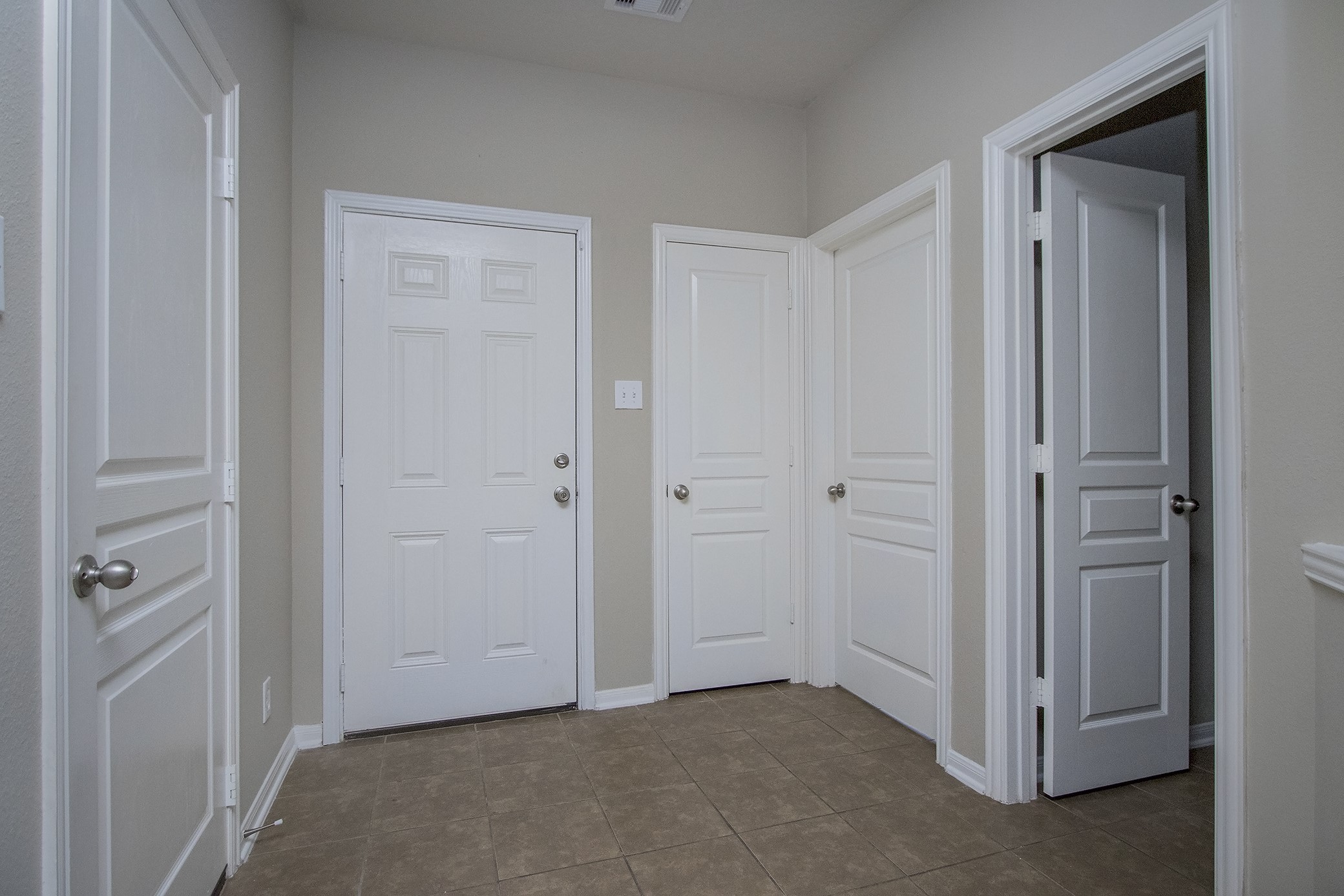 2209 Onyx Court Property Photo 6