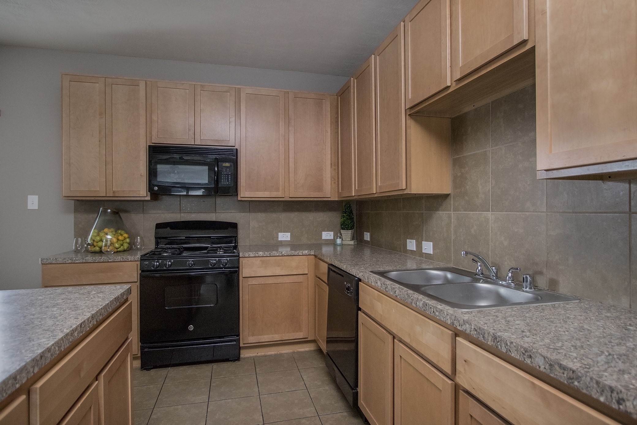 2209 Onyx Court Property Photo 11