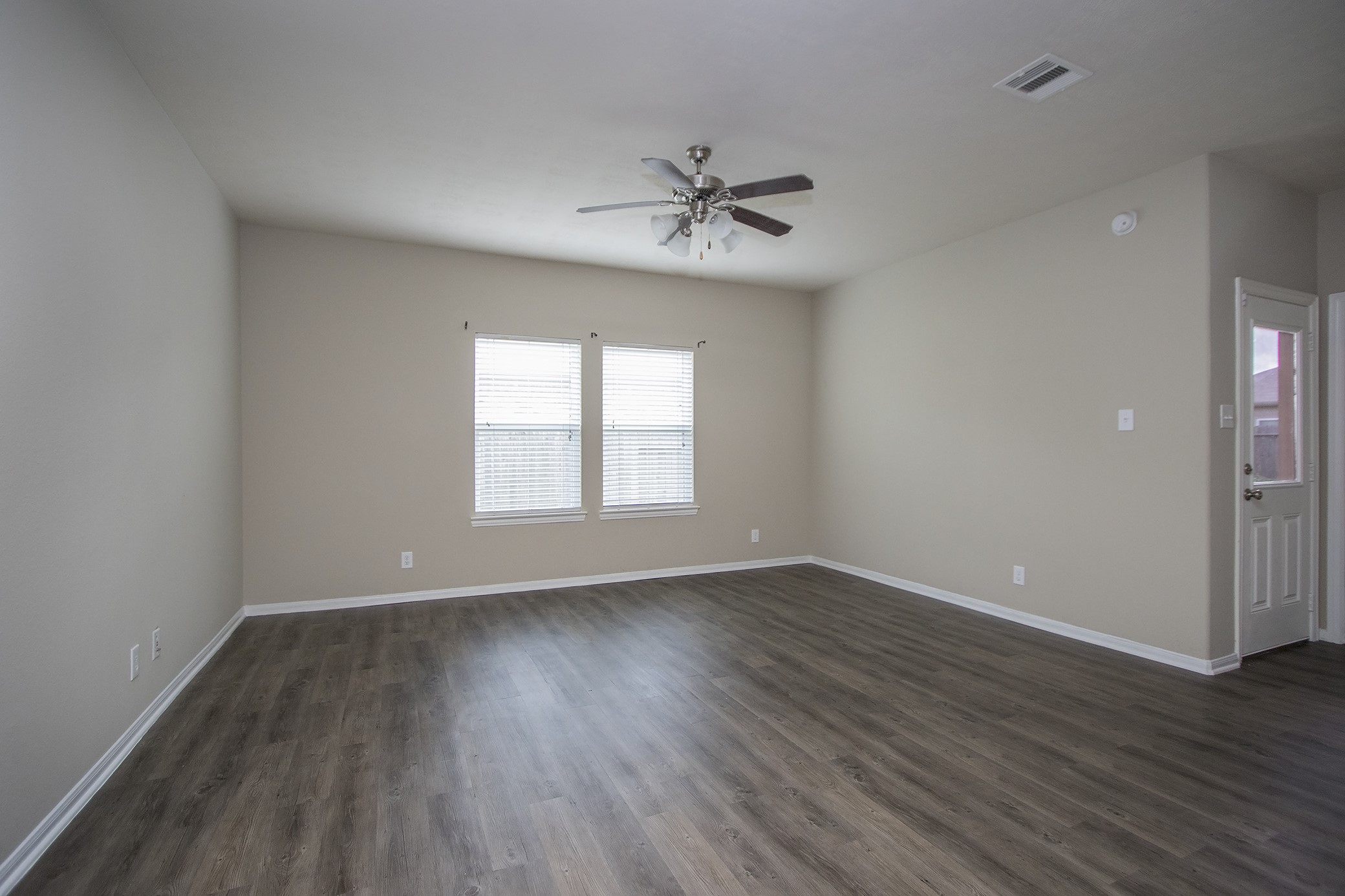 2209 Onyx Court Property Photo 15