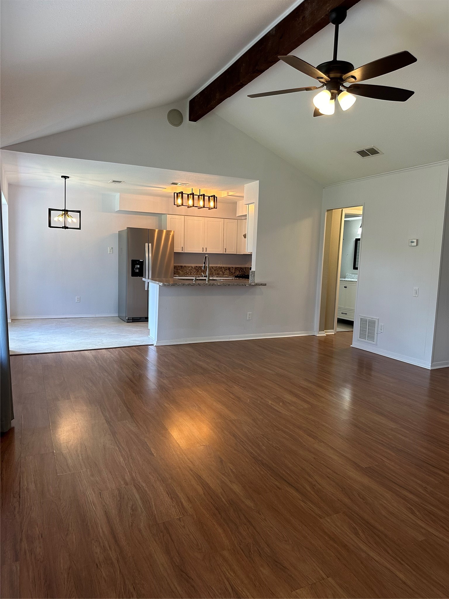 2414 Manila Lane Property Photo 2