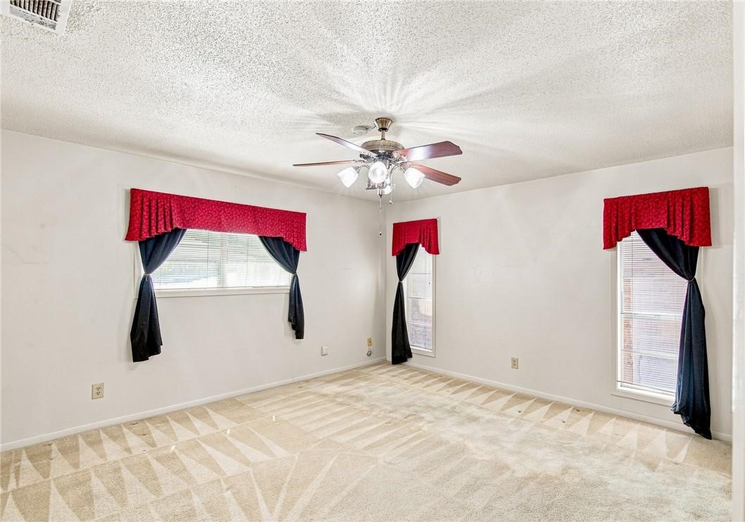 204 King Arthur Street Property Photo 14