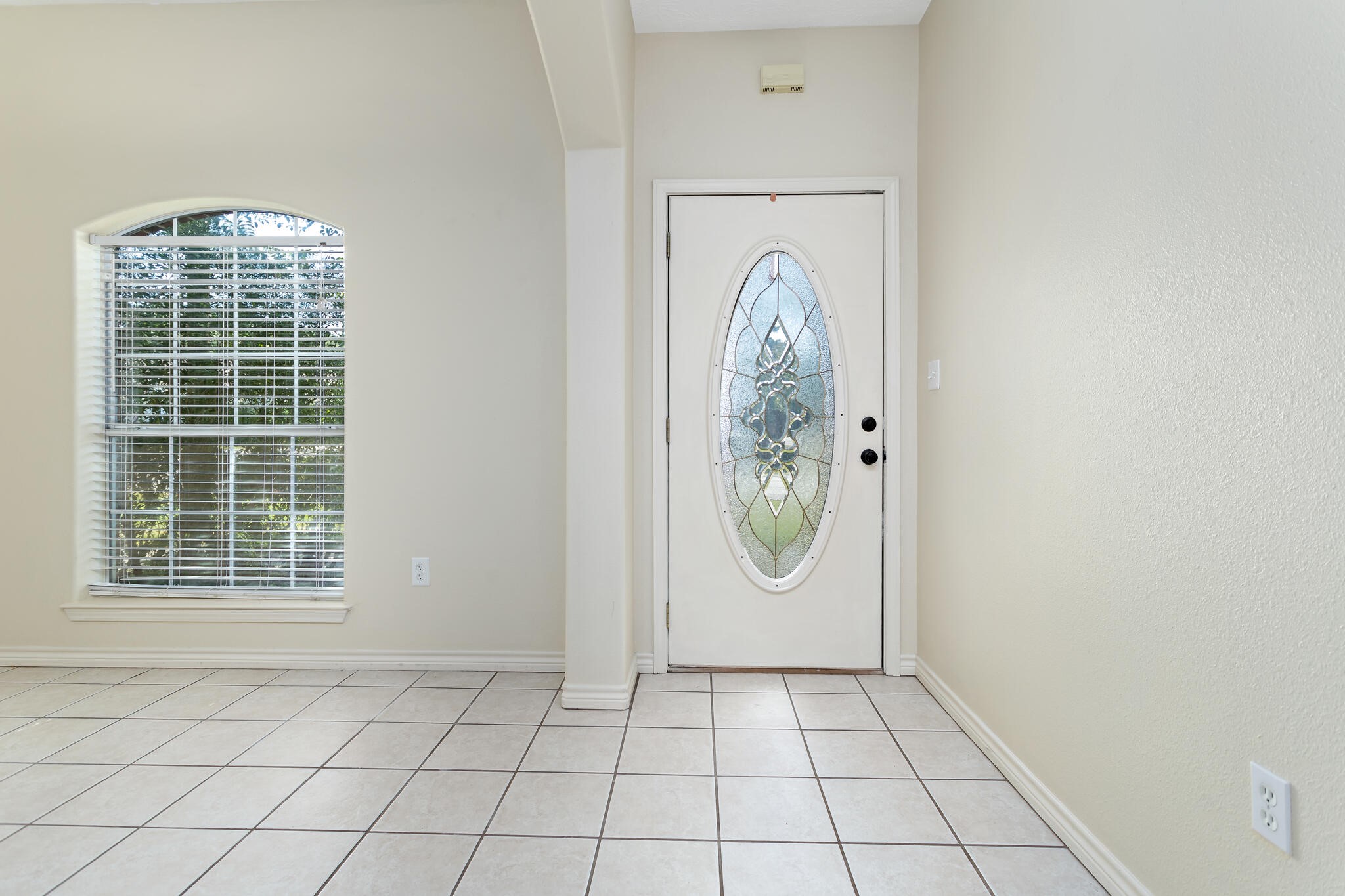 21 Stephens Lane Property Photo 6