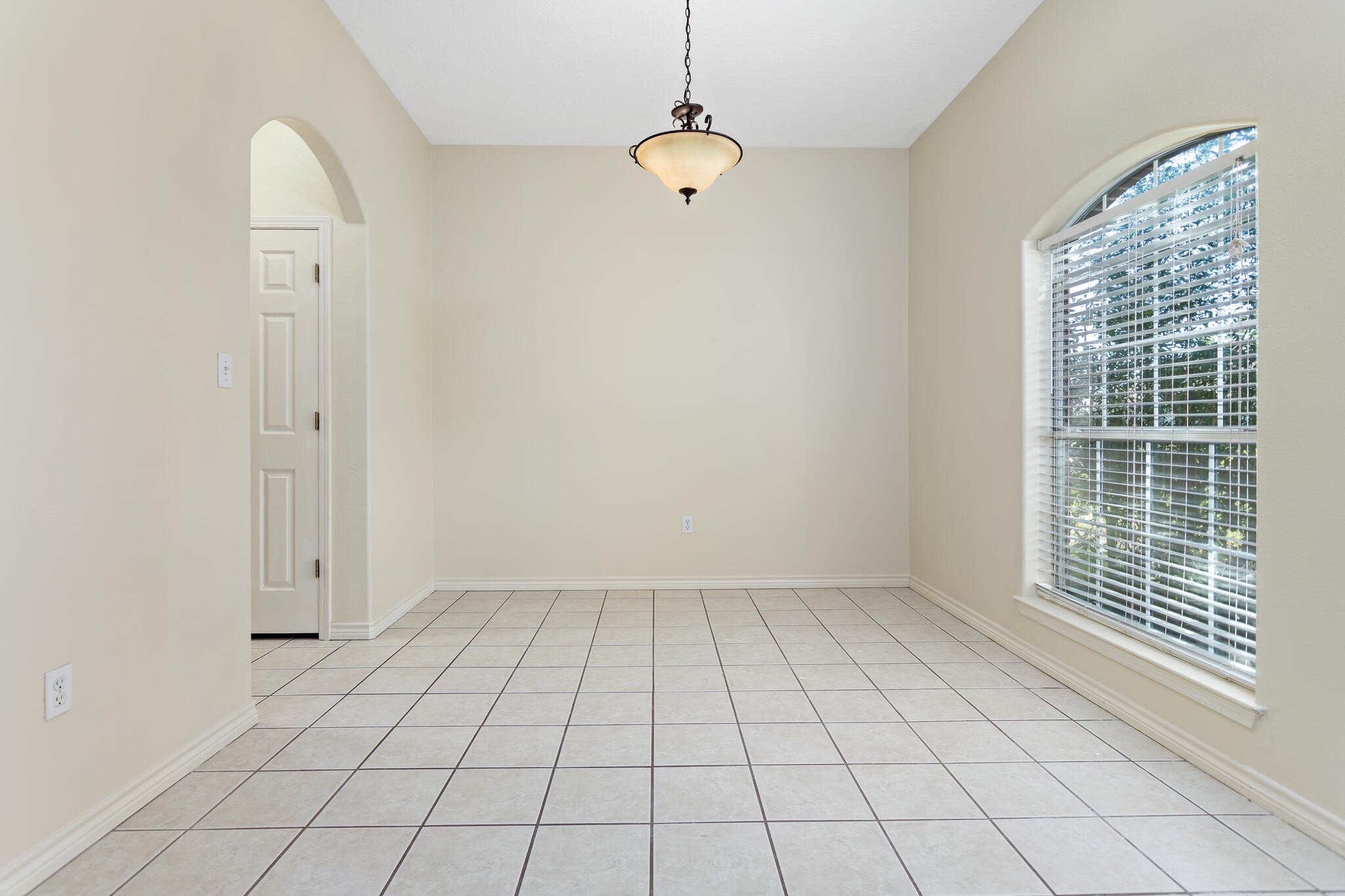 21 Stephens Lane Property Photo 17