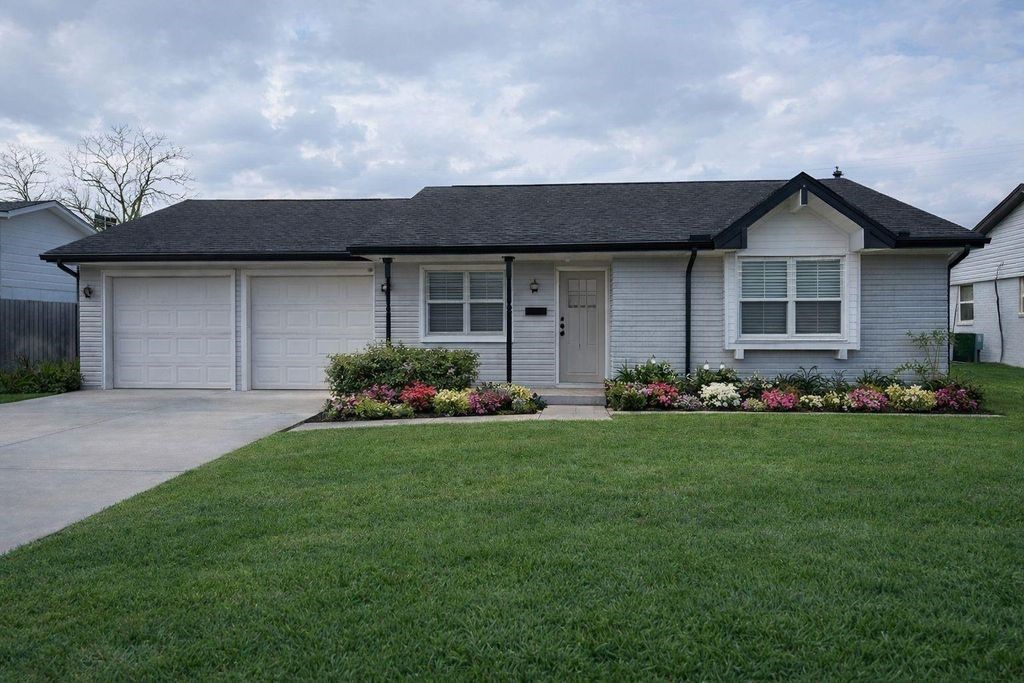 3822 Ebbtide Drive Property Photo 1
