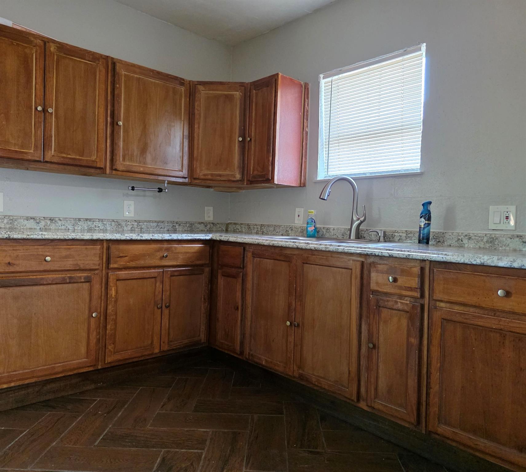 1036 Caperton Street Property Photo 6