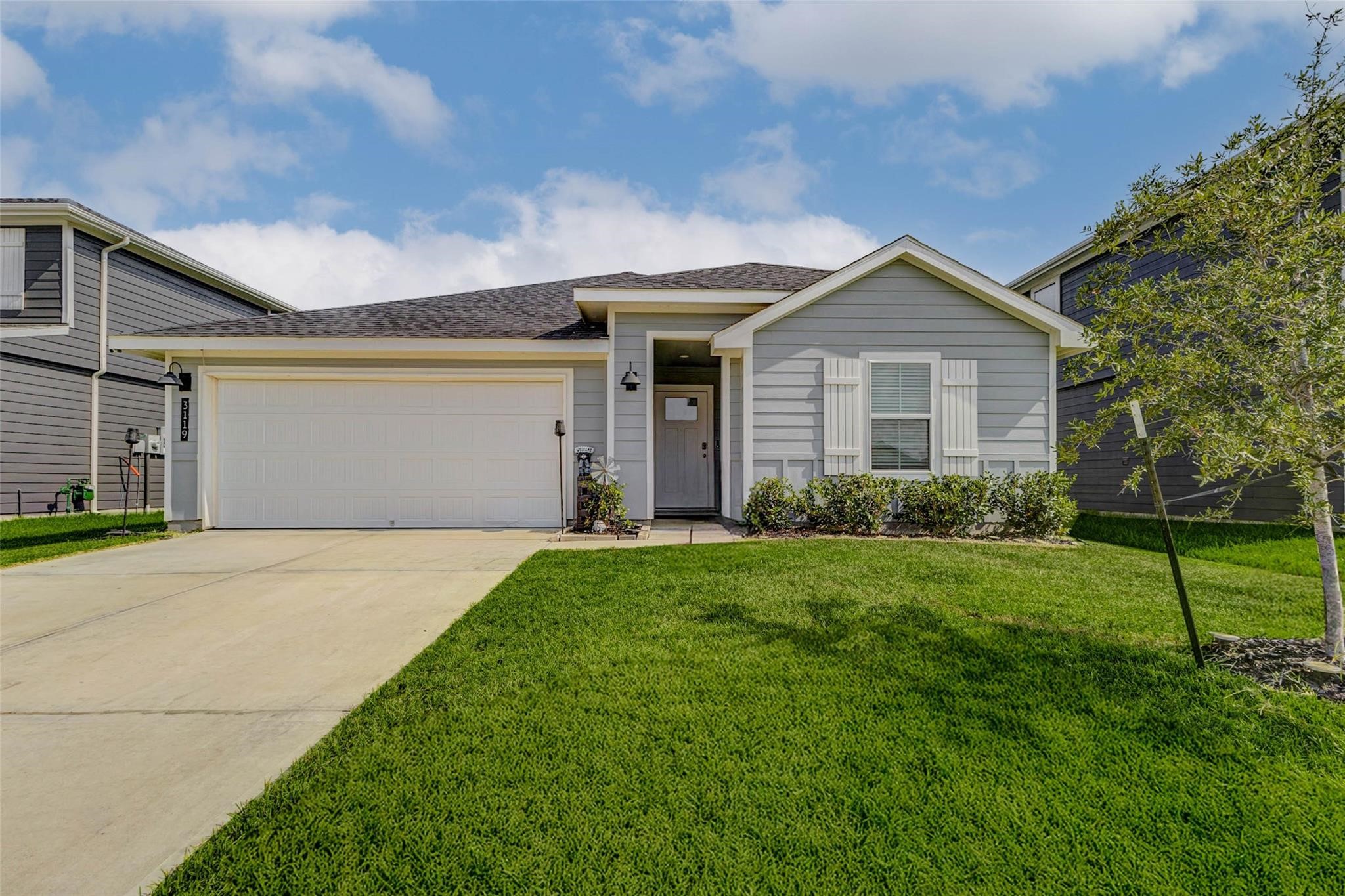 3119 Langley Bend Lane Property Photo 1