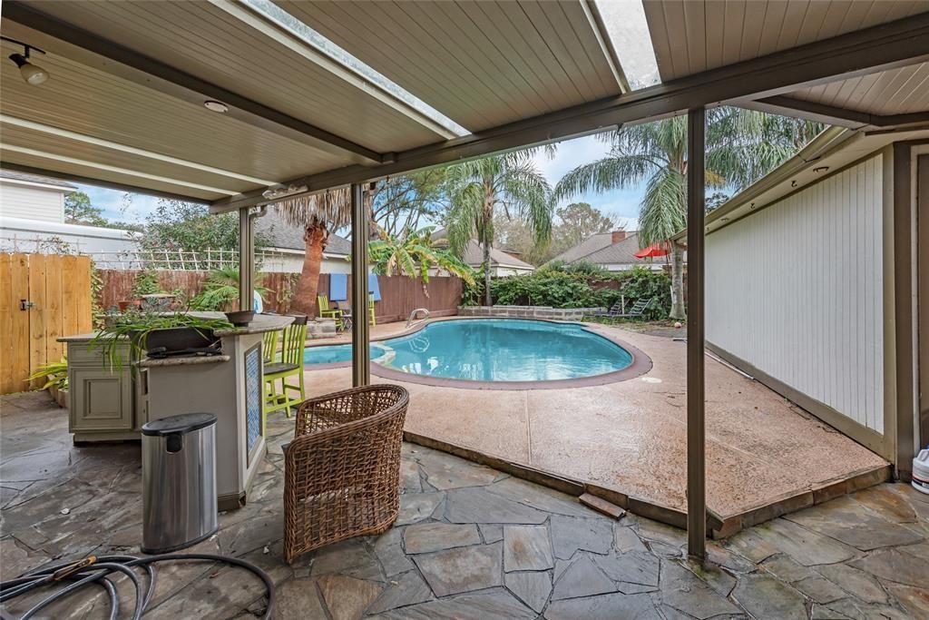 2105 Meadow Parkway N N Property Photo 6