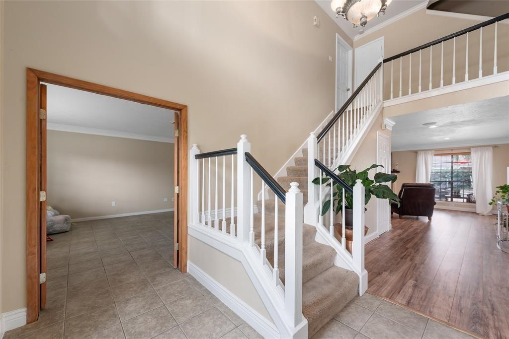 2105 Meadow Parkway N N Property Photo 9