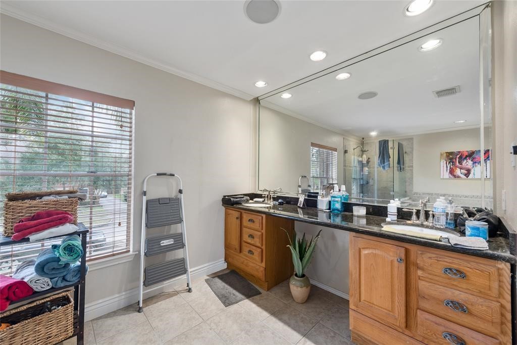 2105 Meadow Parkway N N Property Photo 29