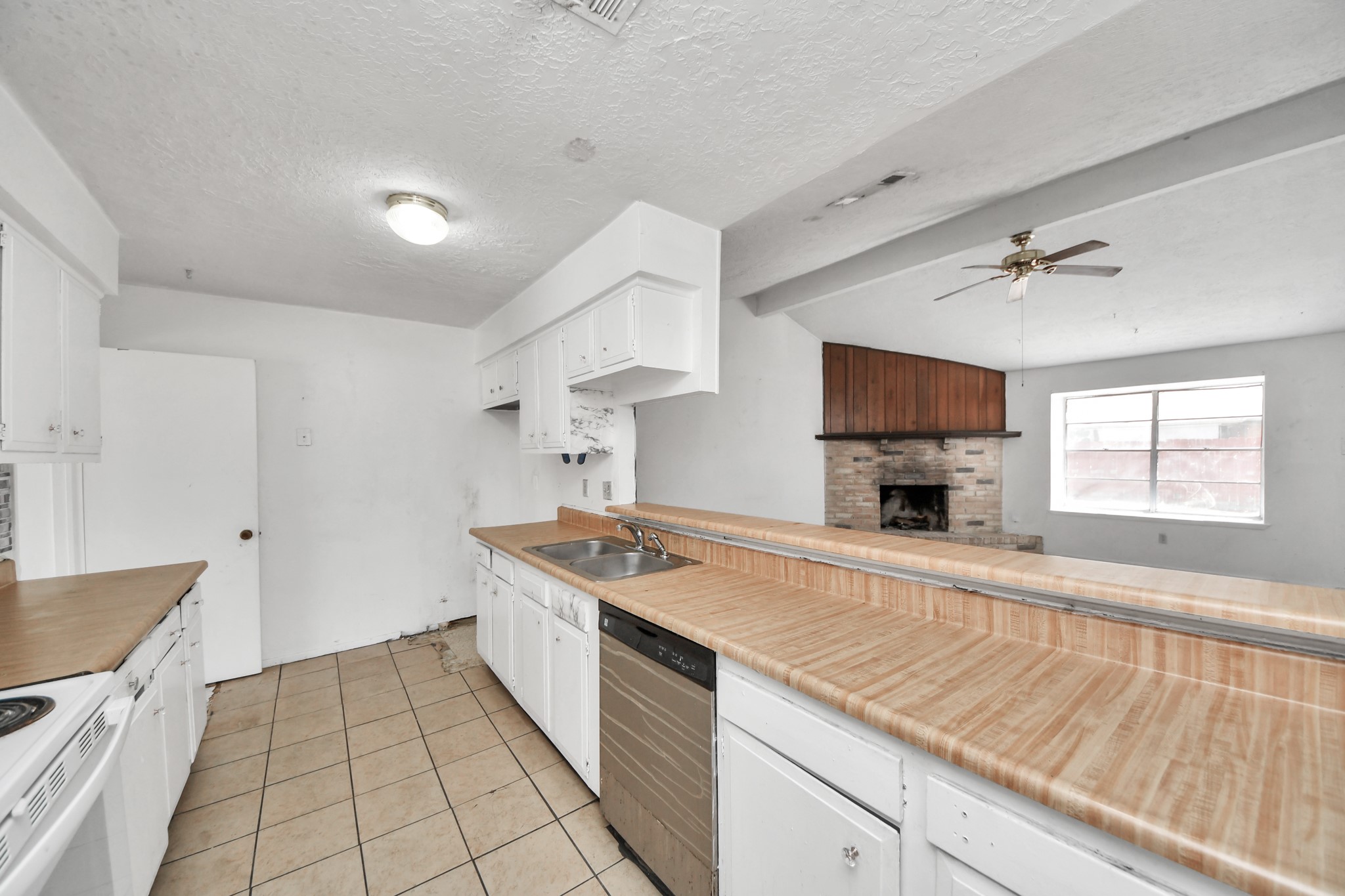 9502 Spiralwood Lane Property Photo 10
