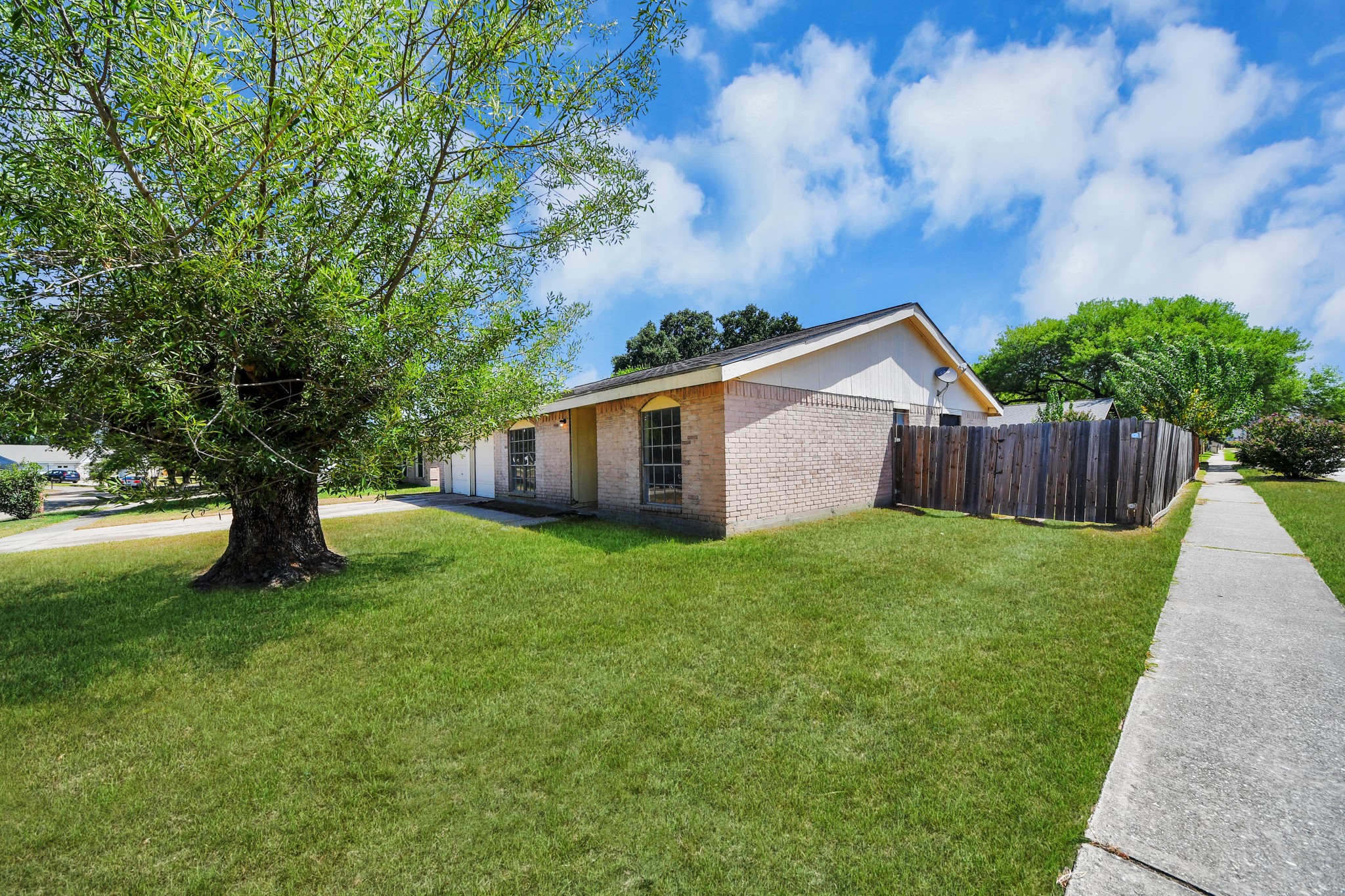 9502 Spiralwood Lane Property Photo 17