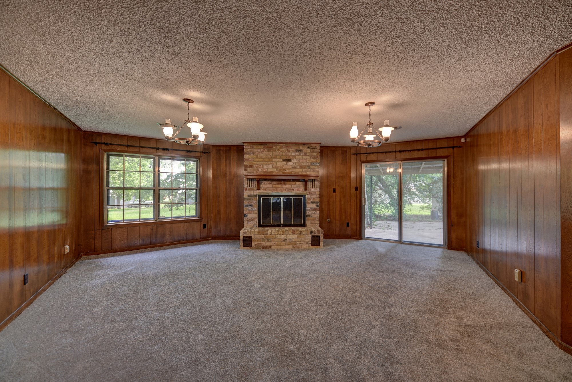 915 Farmers Road Property Photo 7