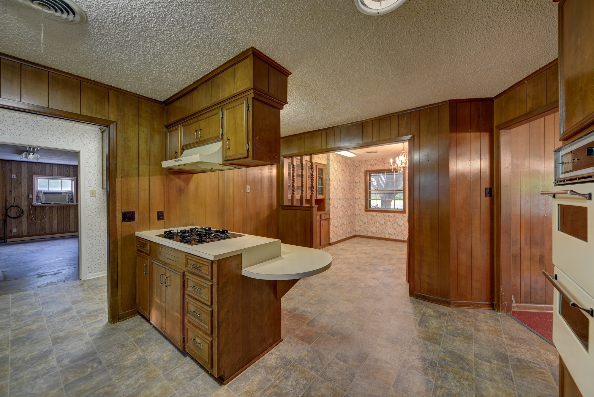 915 Farmers Road Property Photo 11