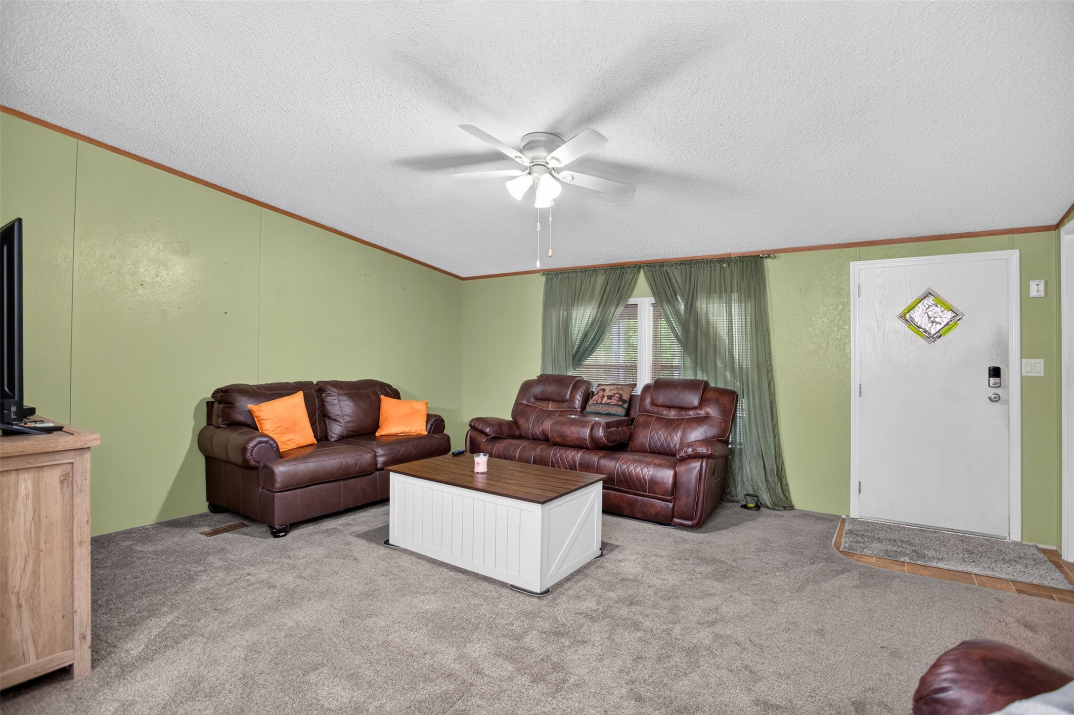 802 N 2nd Street Property Photo 5