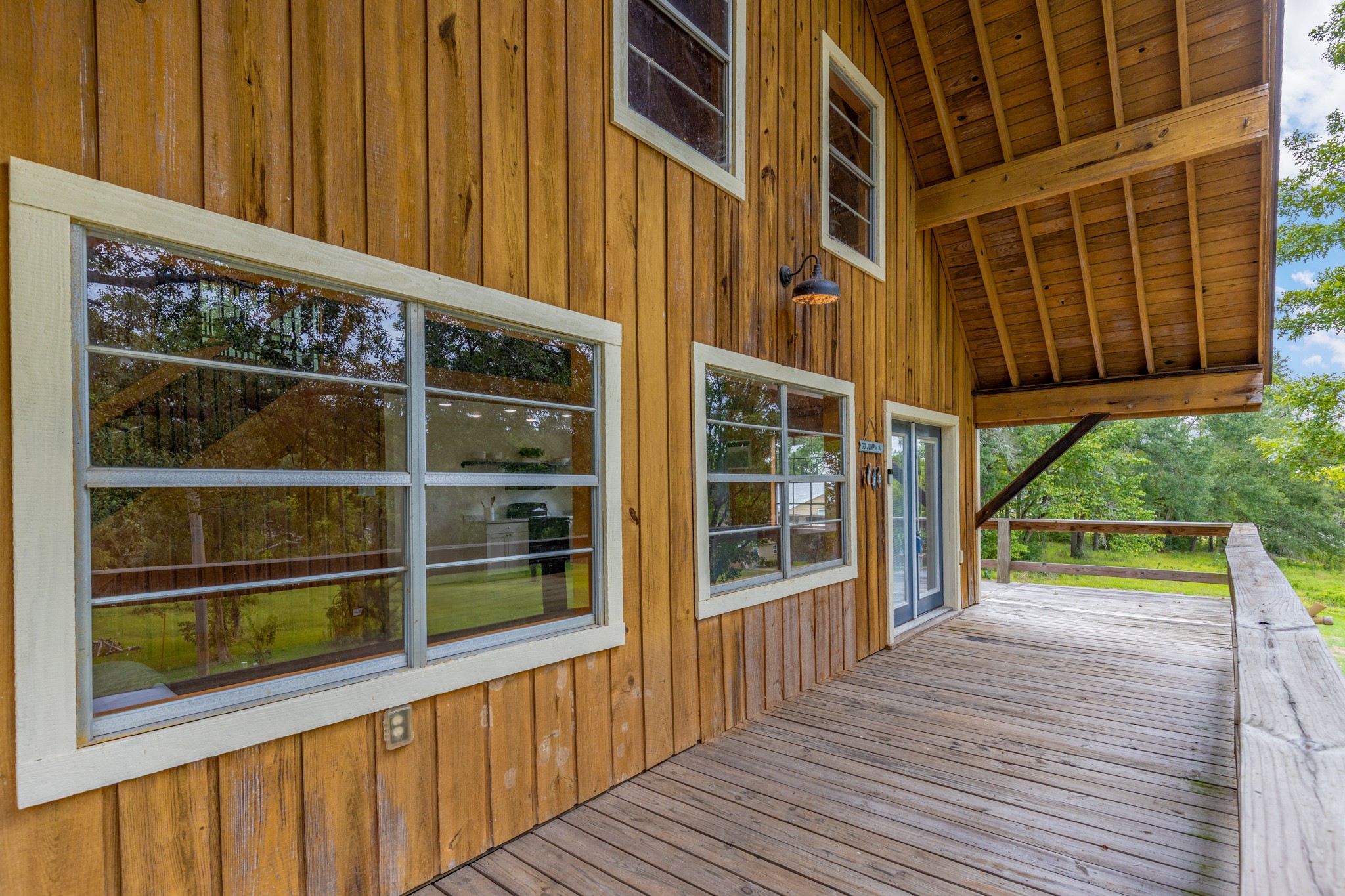 161 White Oak Street Property Photo 8