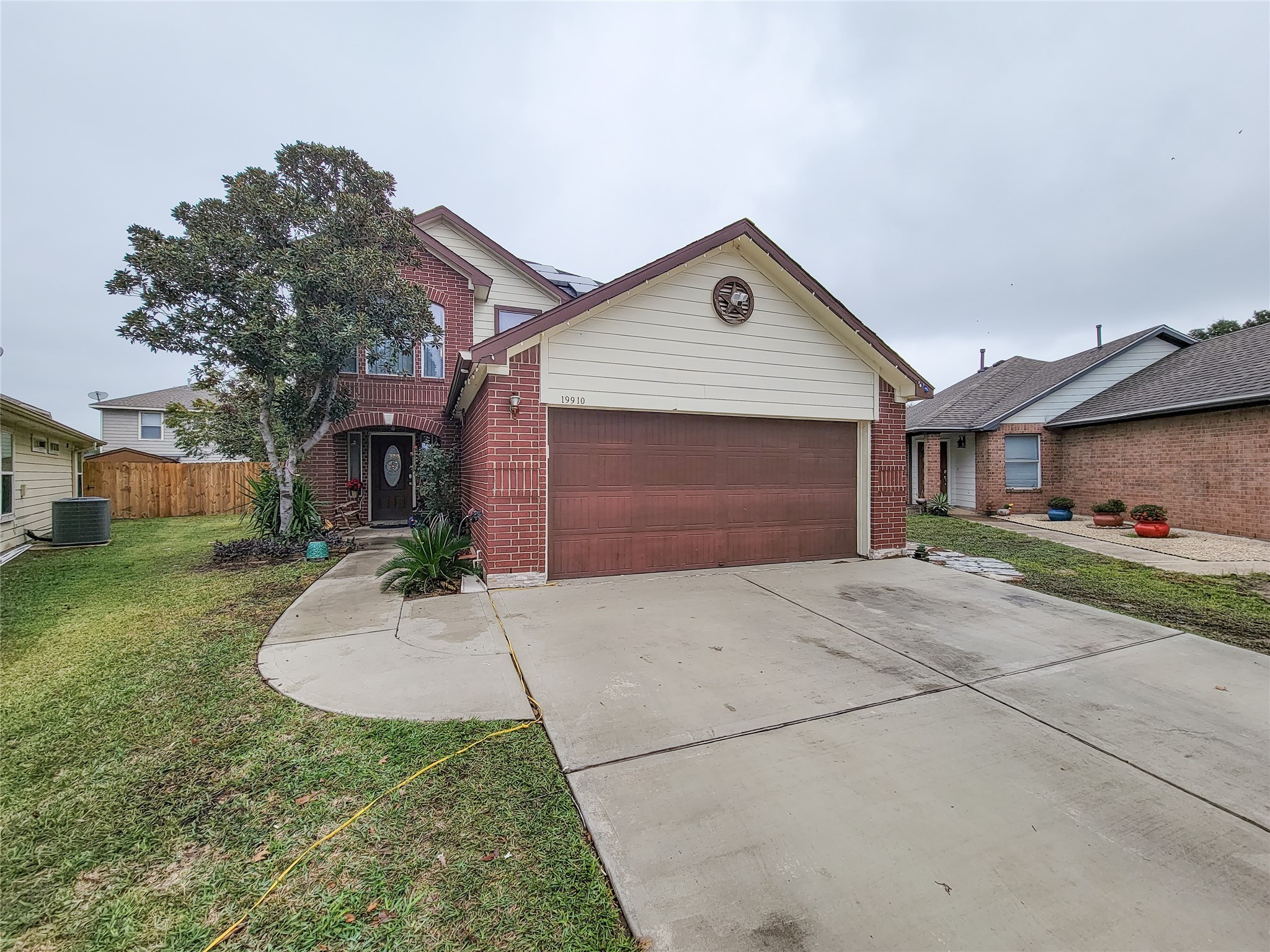 19910 Willowbrook Drive Property Photo 1