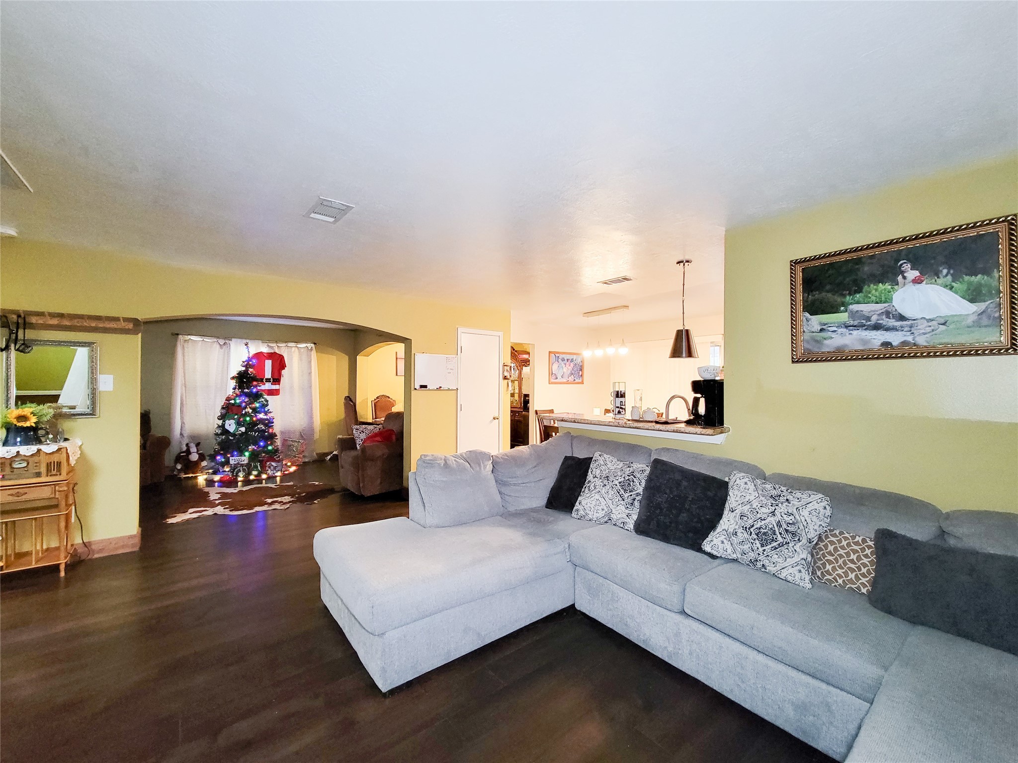 19910 Willowbrook Drive Property Photo 4