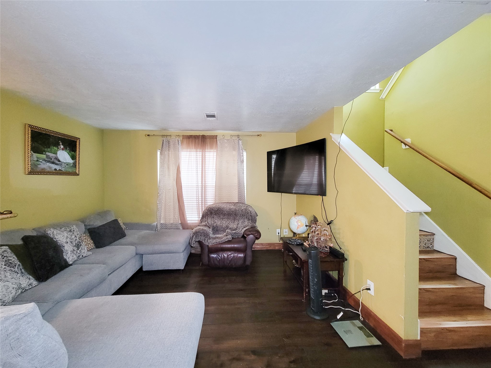 19910 Willowbrook Drive Property Photo 7
