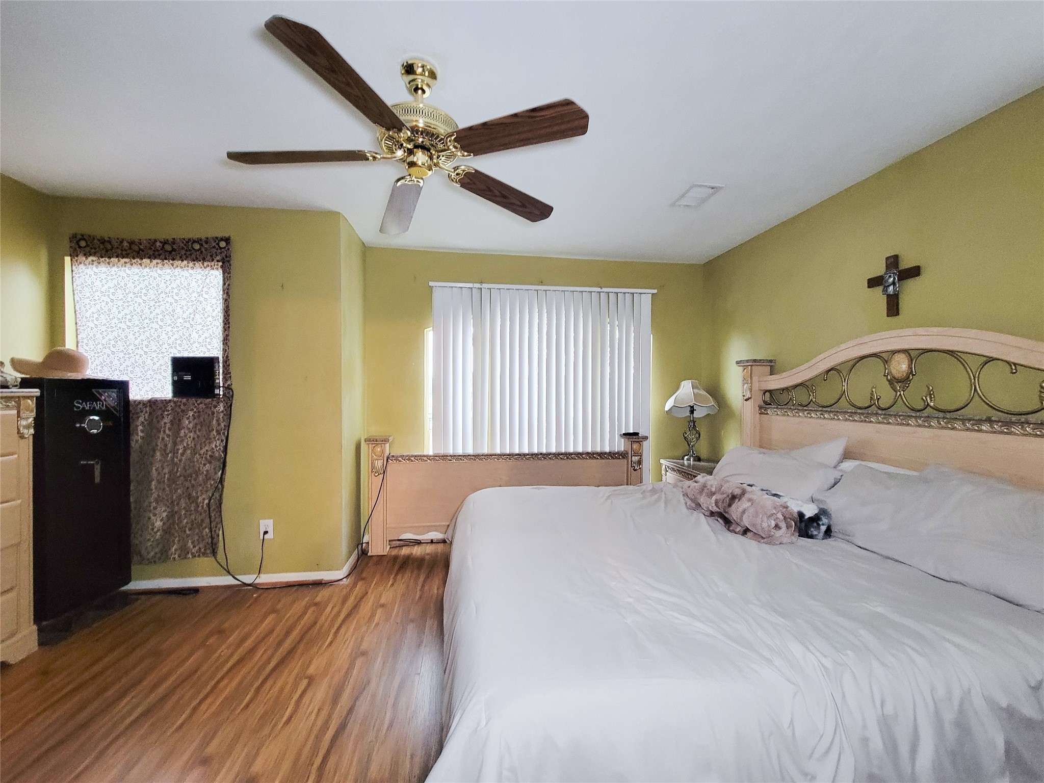 19910 Willowbrook Drive Property Photo 12