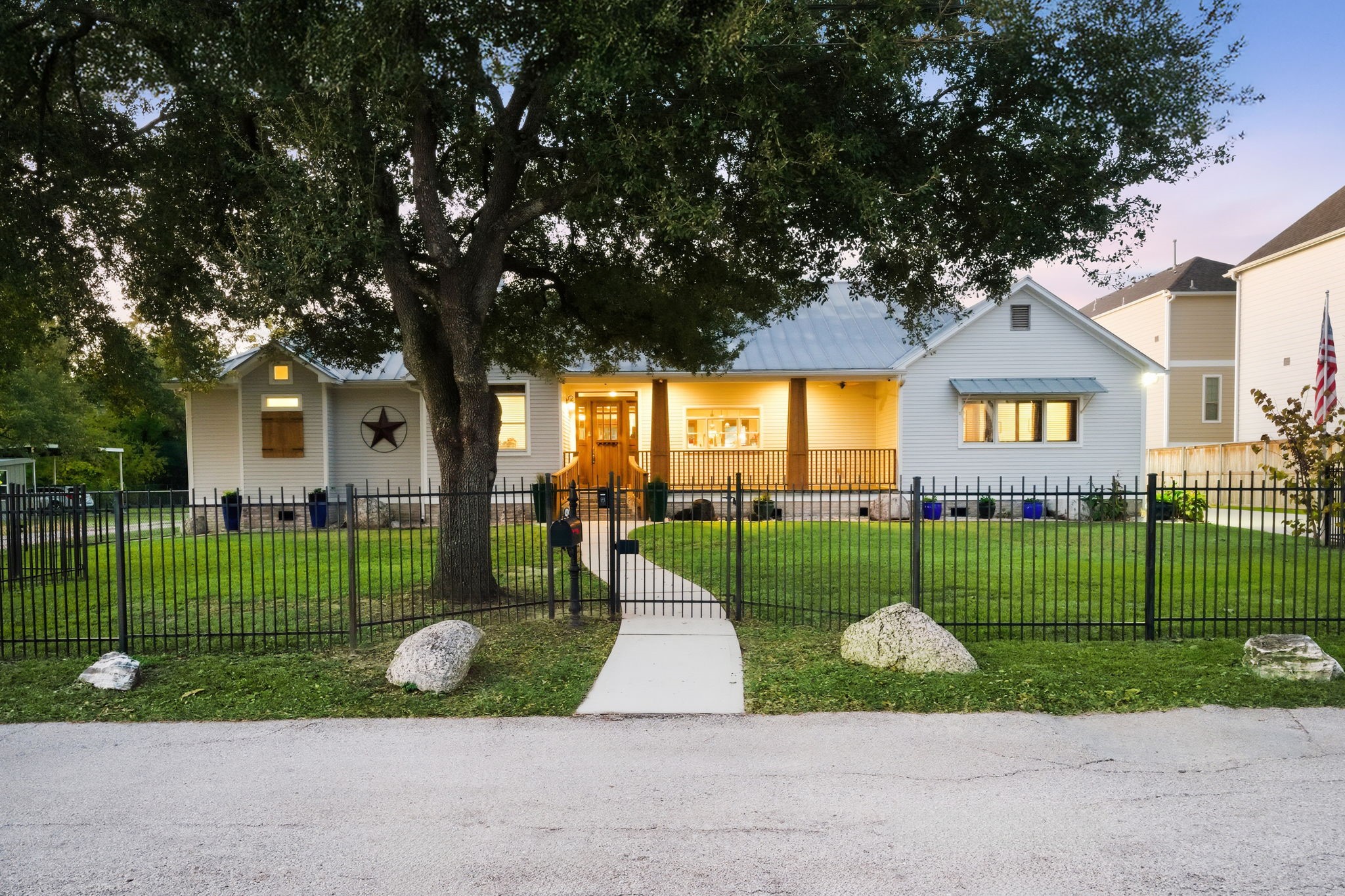 941 Judiway Street Property Photo 32