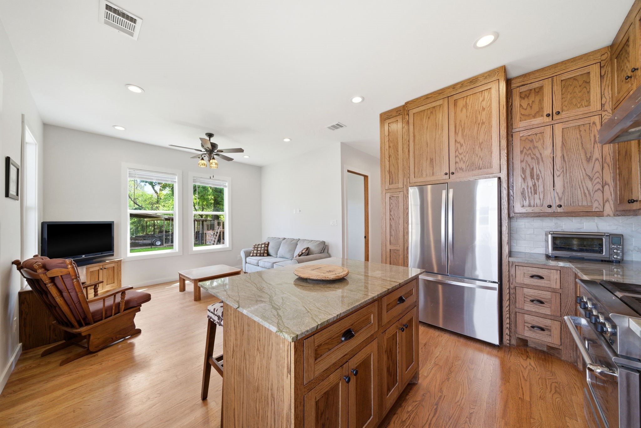 941 Judiway Street Property Photo 42