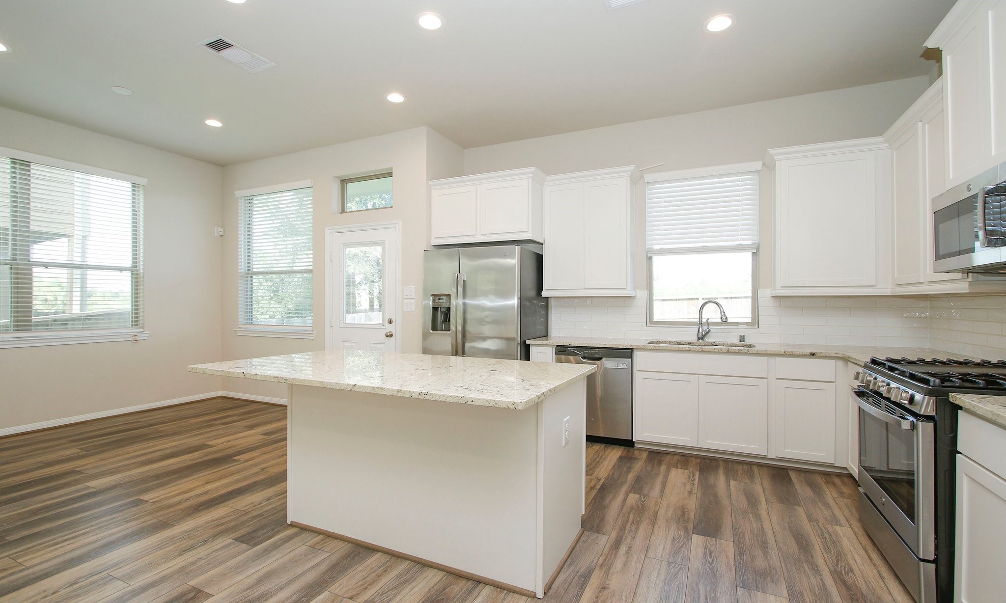 239 Biltmore Loop Property Photo 17