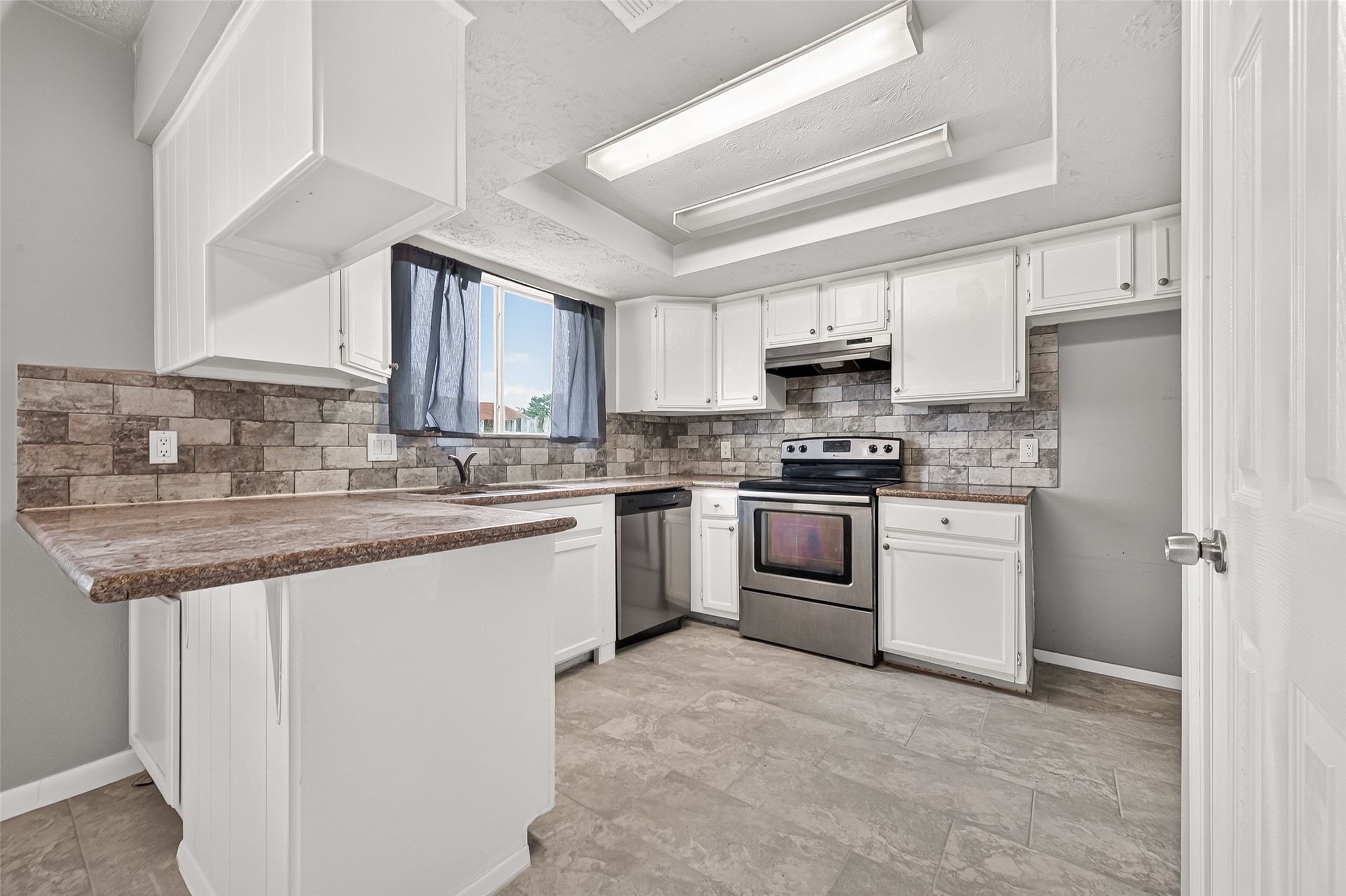 9903 Towne Tower Lane Property Photo 11