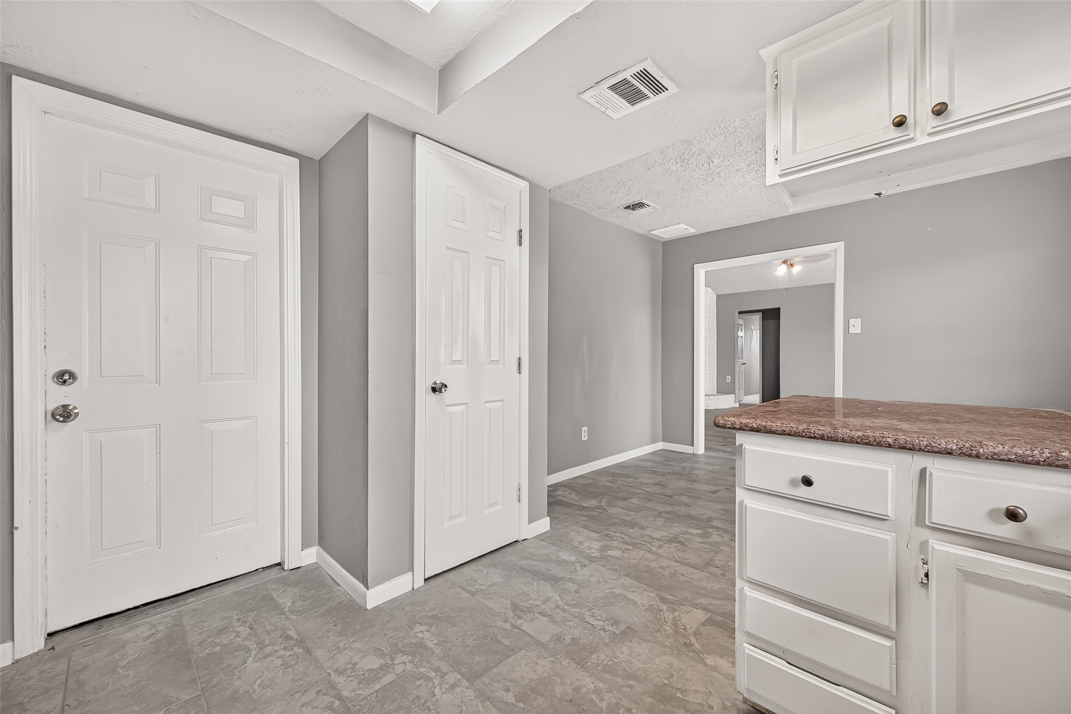 9903 Towne Tower Lane Property Photo 14