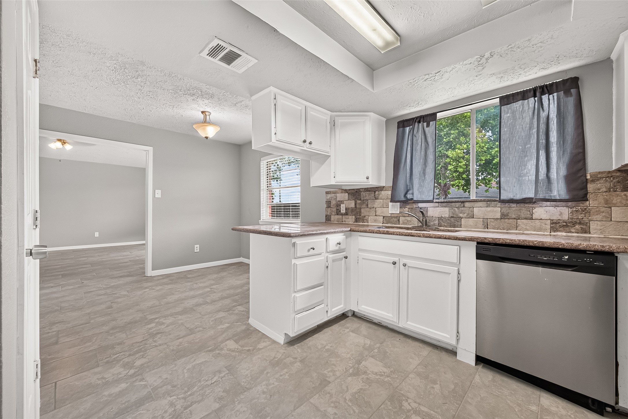 9903 Towne Tower Lane Property Photo 15