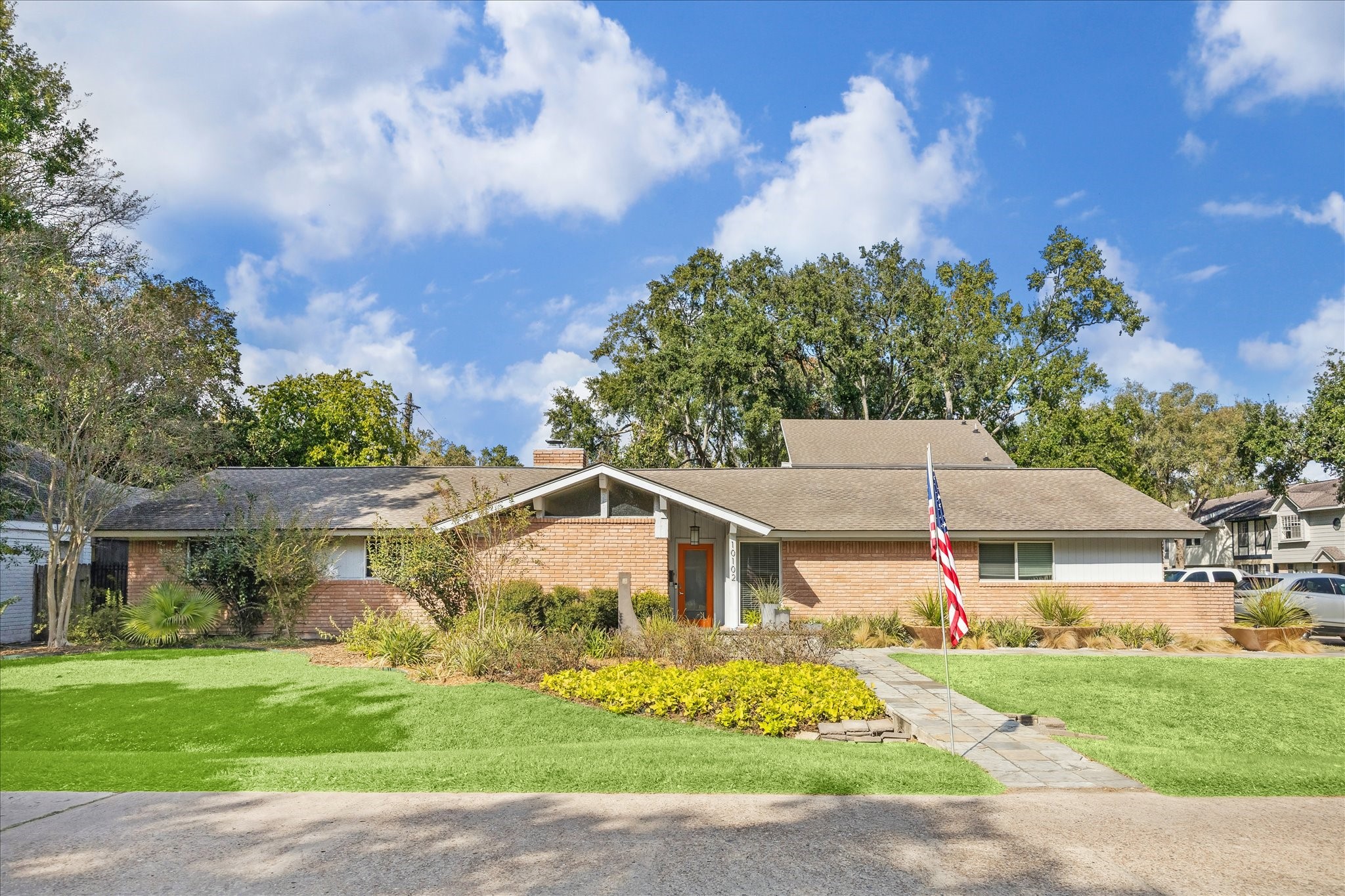 10102 Knoboak Drive Property Photo 5